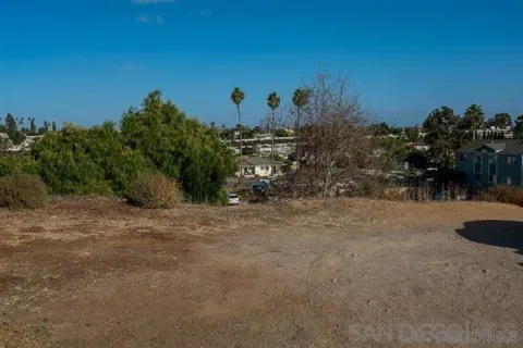 $1,200,000 | 811 South 32nd Street, San Diego, CA 92113