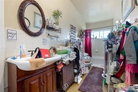 $1,200,000 | 811 South 32nd Street, San Diego, CA 92113