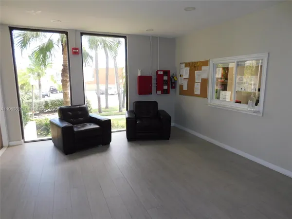 $1,900 | 8025 Southwest 107th Avenue, Unit 321, Miami, FL 33173
