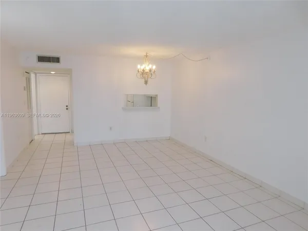 $1,900 | 8025 Southwest 107th Avenue, Unit 321, Miami, FL 33173