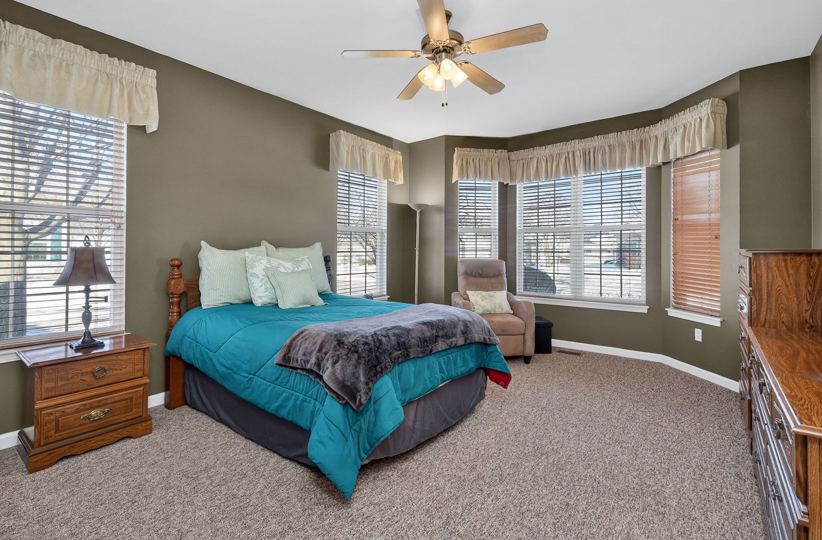 1592 Ludington Circle Romeoville, IL 60446 - Photo 14 of 24