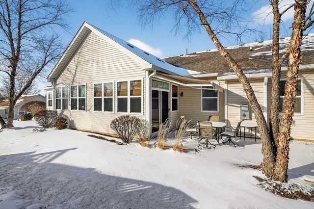 $319,929 | 1592 Ludington Circle, Romeoville, IL 60446