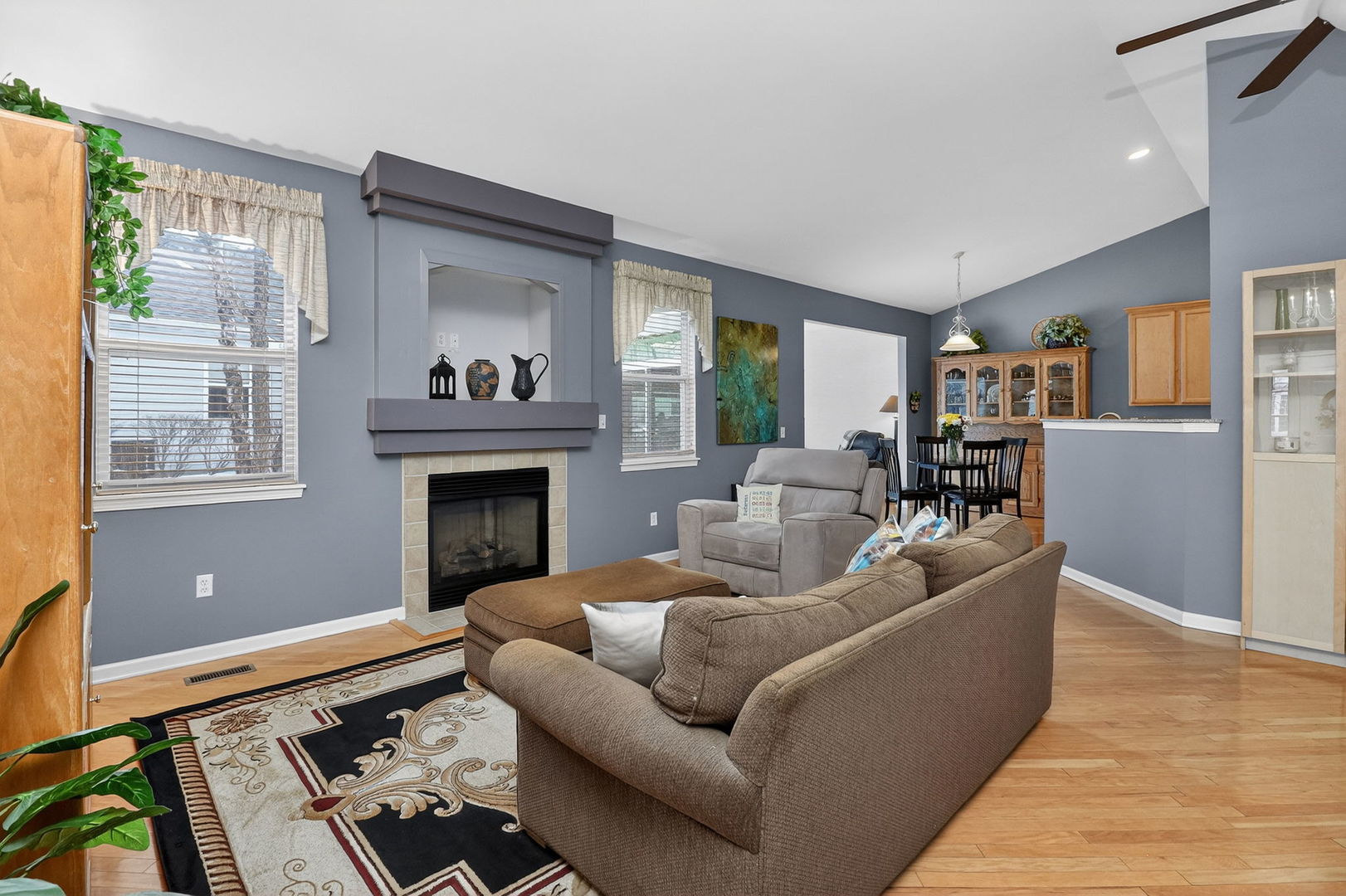 1592 Ludington Circle Romeoville, IL 60446 - Photo 5 of 24