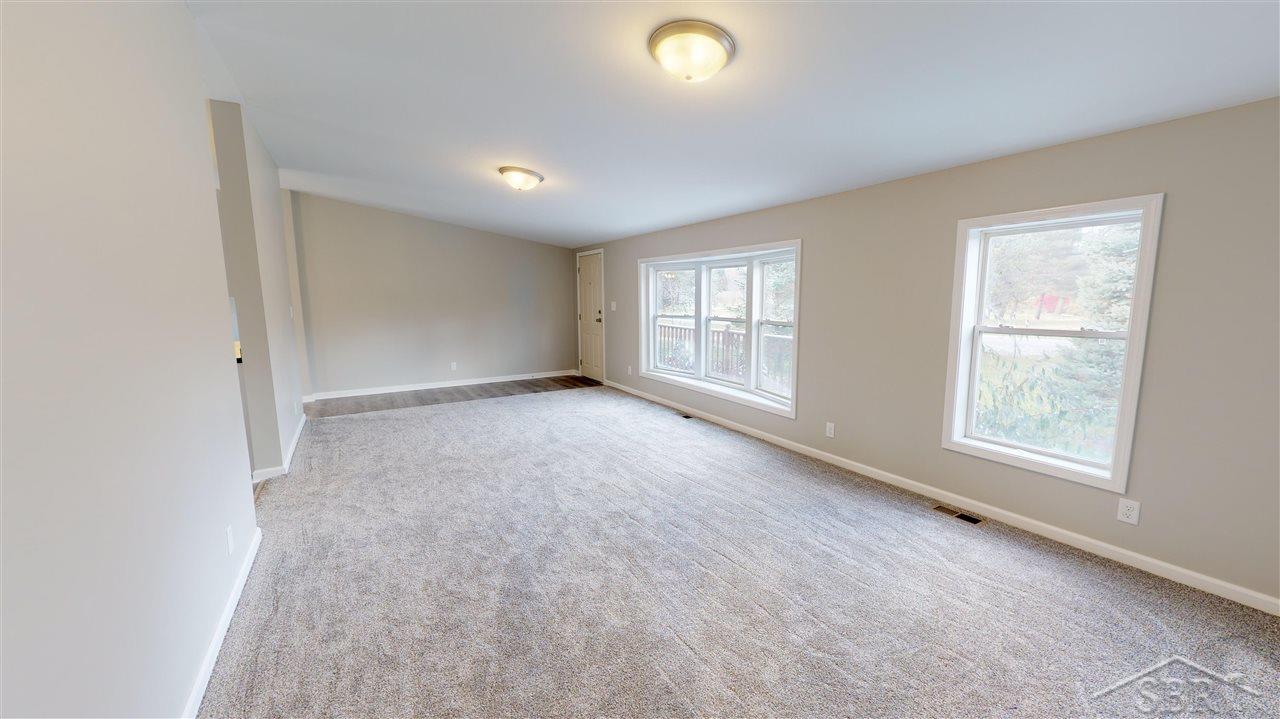 2633 West Snover Road Mayville, MI 48744 - Photo 3 of 28 50000638-2.JPG
