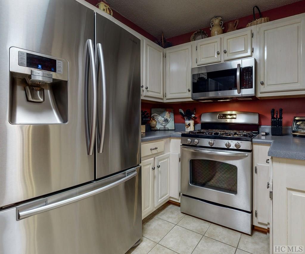 664 Sassafras Gap Road Highlands, NC 28741 - Photo 17 of 33 Gallery Image 17