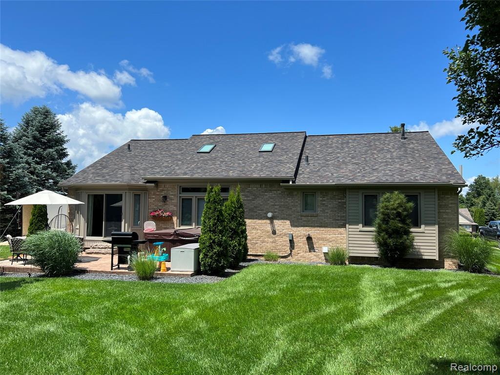 9095 Rotondo Drive Howell, MI 48855 - Photo 3 of 30