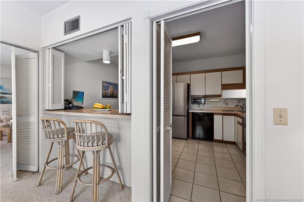 12455 Harbour Ridge Boulevard, Unit 25 Palm City, FL 34990 - Photo 10 of 37