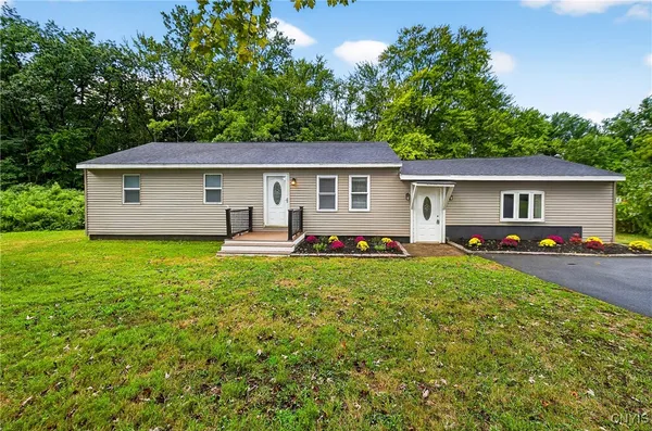 $239,000 | 9541 Horseshoe Island Road, Clay, NY 13041