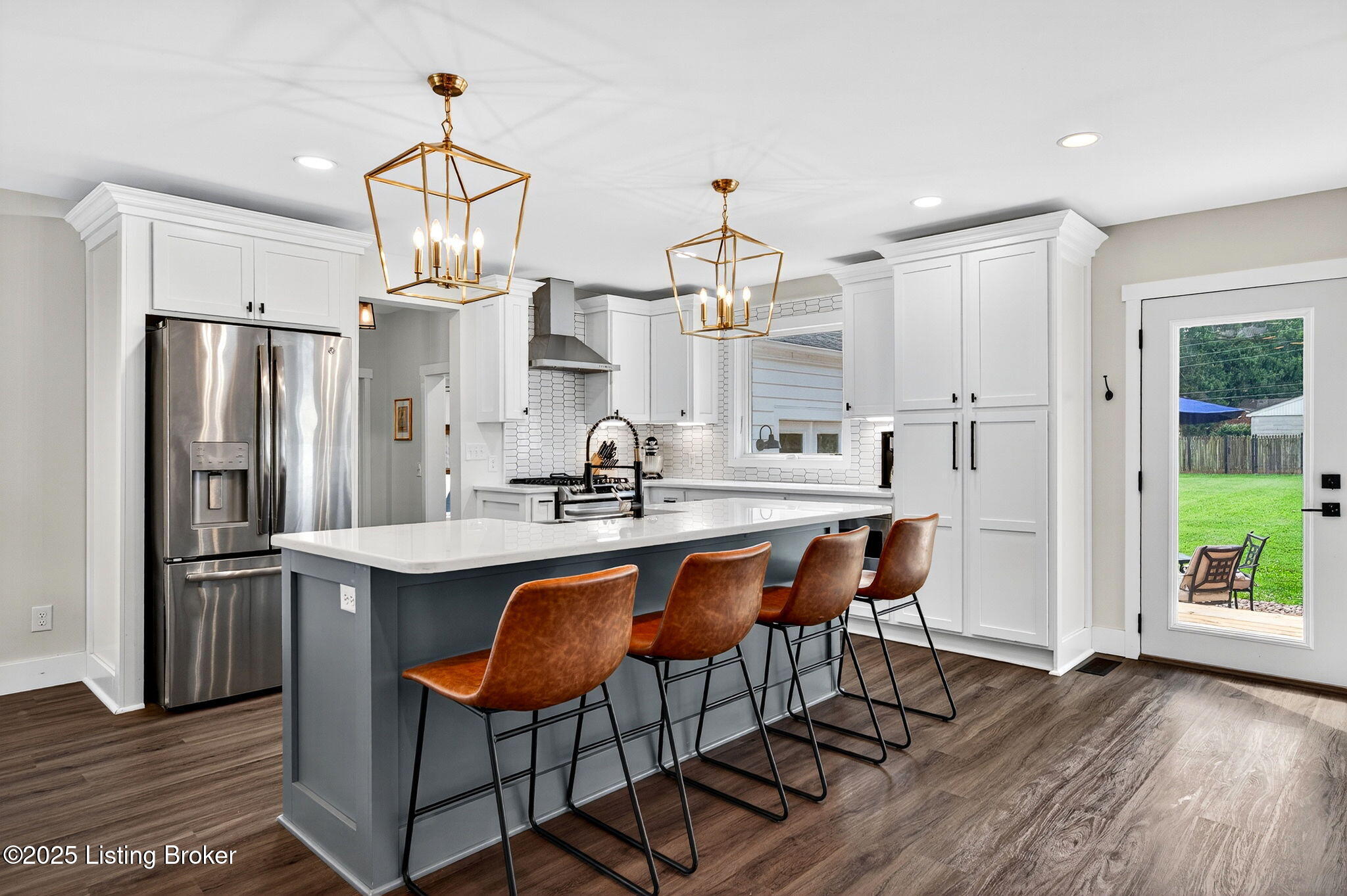 7204 Greenlawn Road Louisville, KY 40222 - Photo 15 of 50 Kitchen