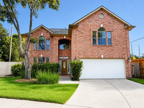 $2,400 | 3002 Flintwood Drive, Sugar Land, TX 77479