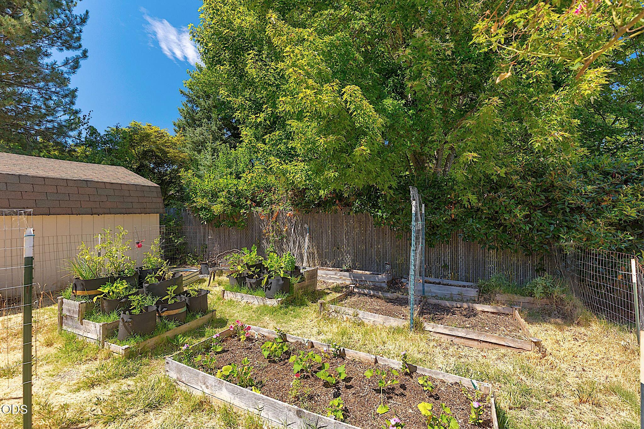 1609 Leonard Road Grants Pass, OR 97527 - Photo 33 of 38 Gallery Image 33