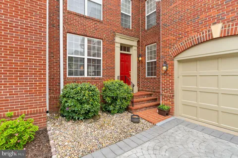$890,000 | 43423 Wild Dunes Square, Leesburg, VA 20176
