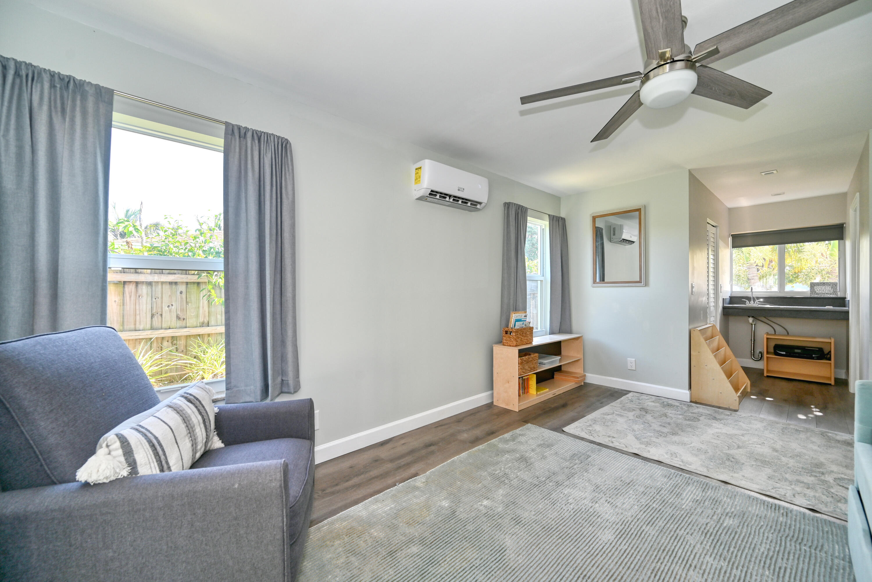 1056 Cheryl Road Haverhill, FL 33417 - Photo 16 of 24 NZ5_4433