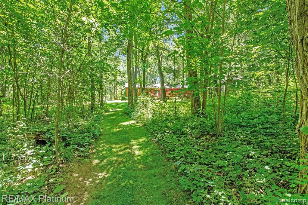 1866 Hidden Valley Road Howell, MI 48843 - Photo 26 of 26