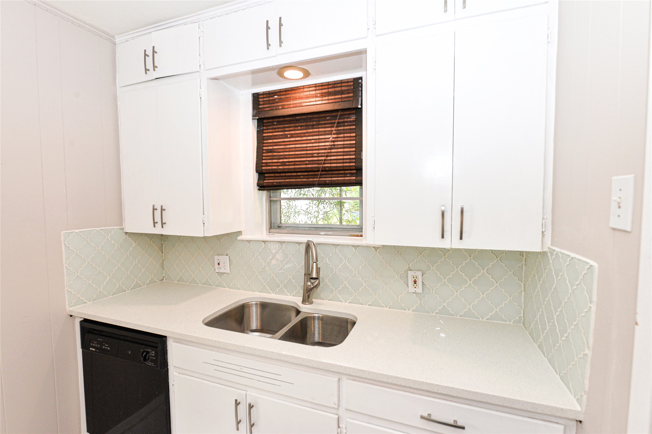 3908 Becker Avenue Austin, TX 78751 - Photo 6 of 23