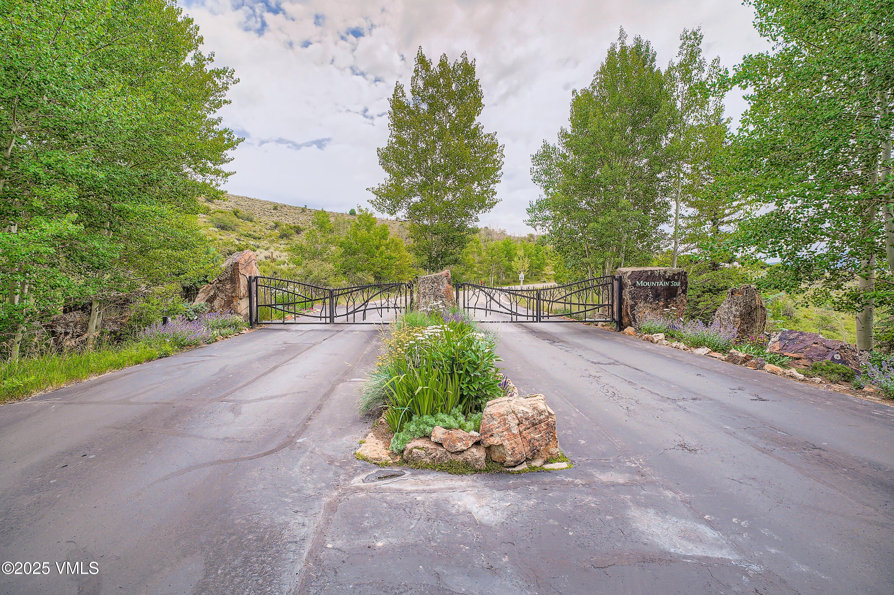84 Wildrose Avon, CO 81620 - Photo 60 of 60 Mountain Star Gate