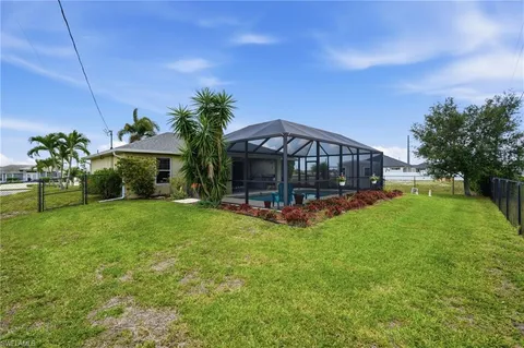 $300,000 | 21 Tropicana Parkway East, Cape Coral, FL 33909