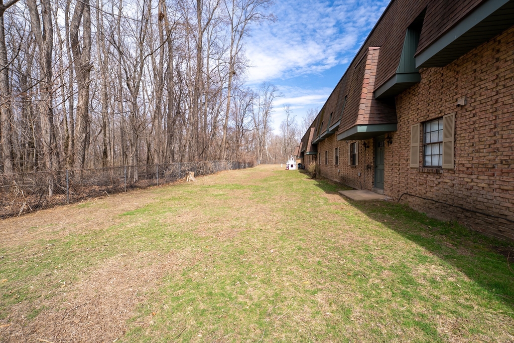 549 Russell Road, Unit 13C Westfield, MA 01085 - Photo 27 of 31 Gallery Image 27