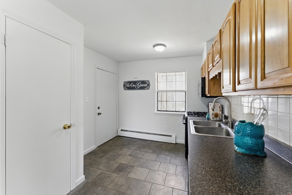 549 Russell Road, Unit 13C Westfield, MA 01085 - Photo 6 of 31 Gallery Image 6