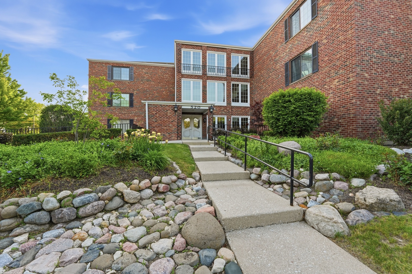 520 Biesterfield Road, Unit 119F Elk Grove Village, IL 60007 - Photo 3 of 39