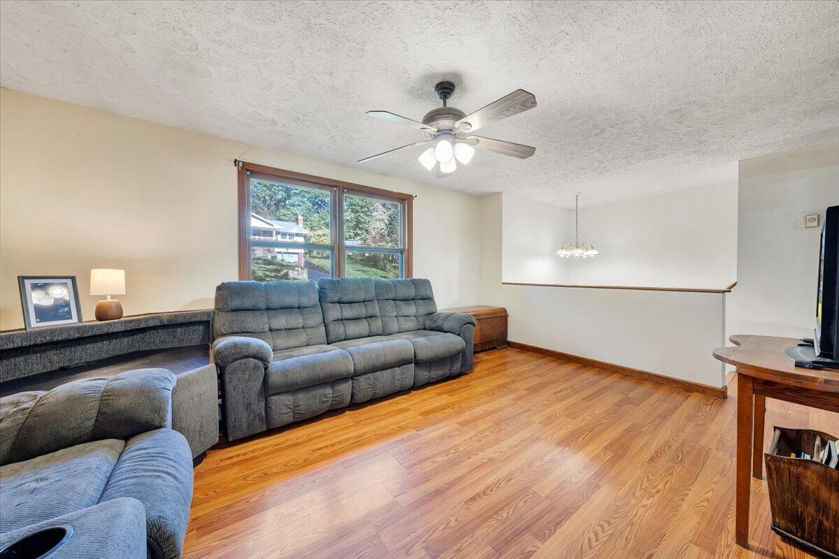 105 Enderley Road Covington, VA 24426 - Photo 11 of 41 11-MIB03220