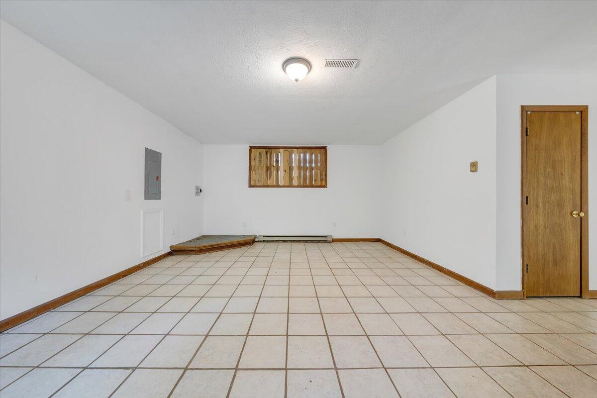 105 Enderley Road Covington, VA 24426 - Photo 23 of 41 23-MIB03235