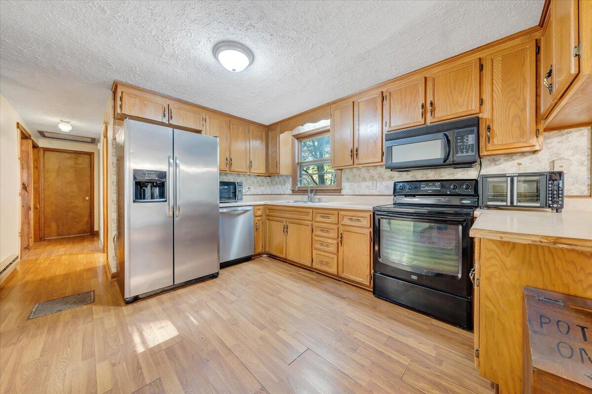105 Enderley Road Covington, VA 24426 - Photo 5 of 41 05-MIB03199