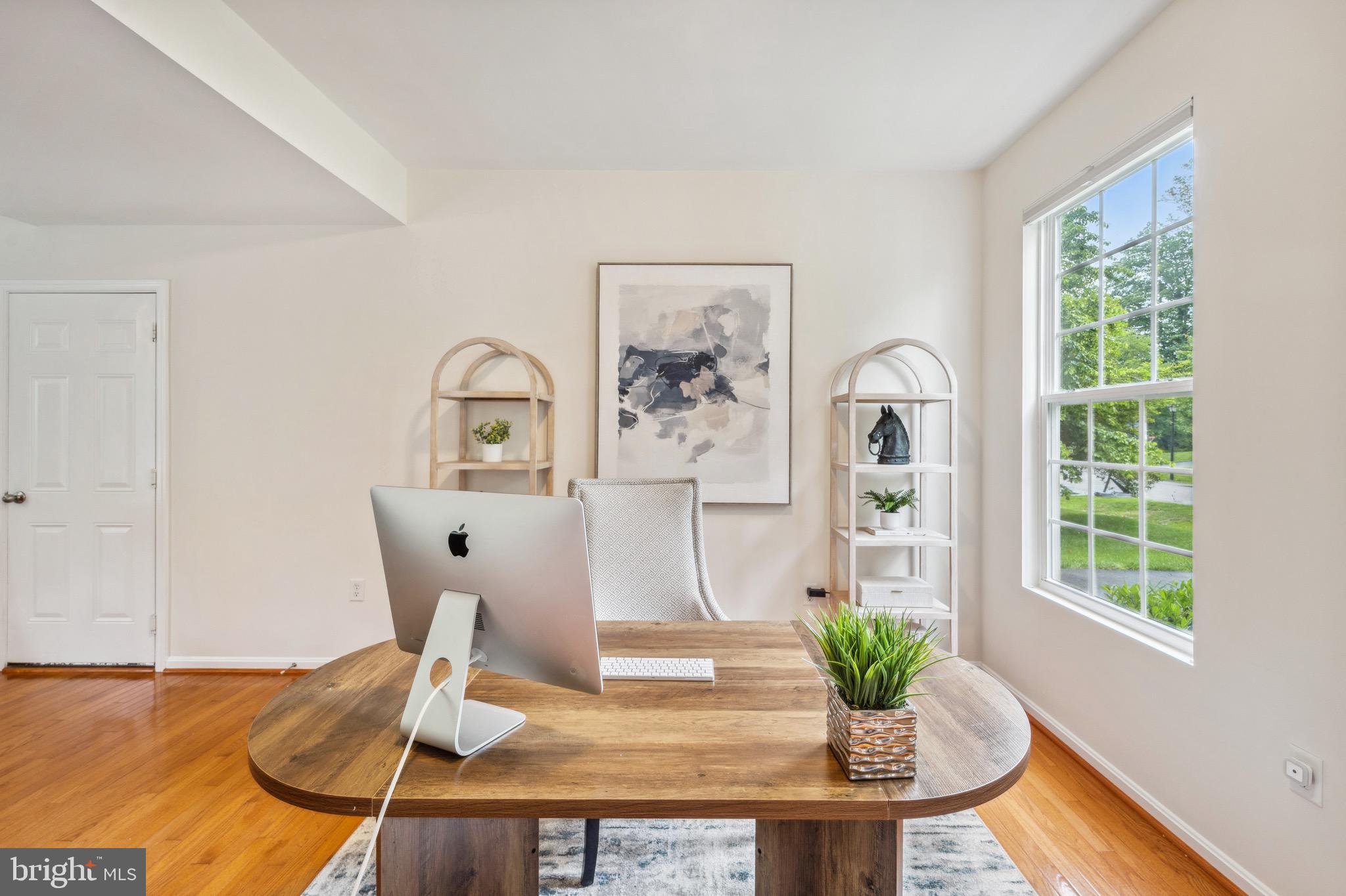1407 James Way Edgewater, MD 21037 - Photo 4 of 30 a view of a living room and with furniture