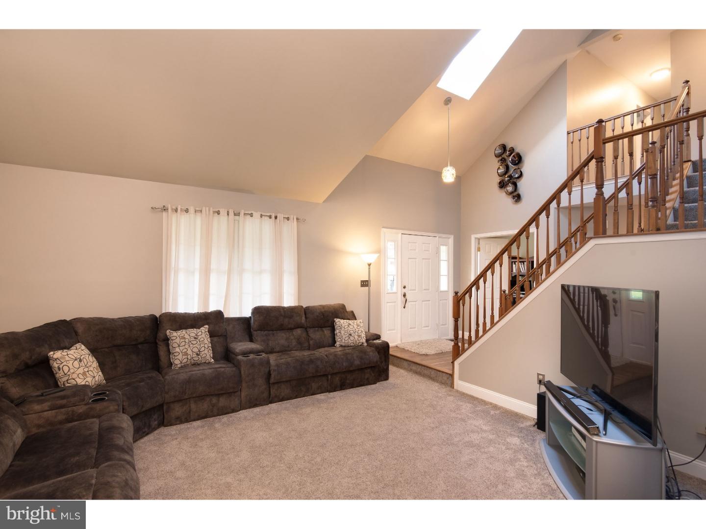1106 Pepper Ridge Drive Reading, PA 19606 - Photo 7 of 25 Living Room