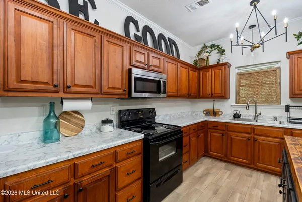 $565,000 | 2314 Highway 7, Holly Springs, MS 38635