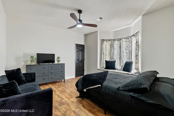 $565,000 | 2314 Highway 7, Holly Springs, MS 38635