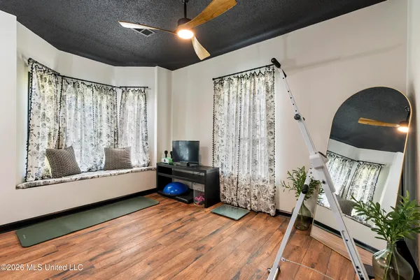 $565,000 | 2314 Highway 7, Holly Springs, MS 38635