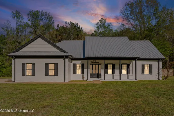 $565,000 | 2314 Highway 7, Holly Springs, MS 38635
