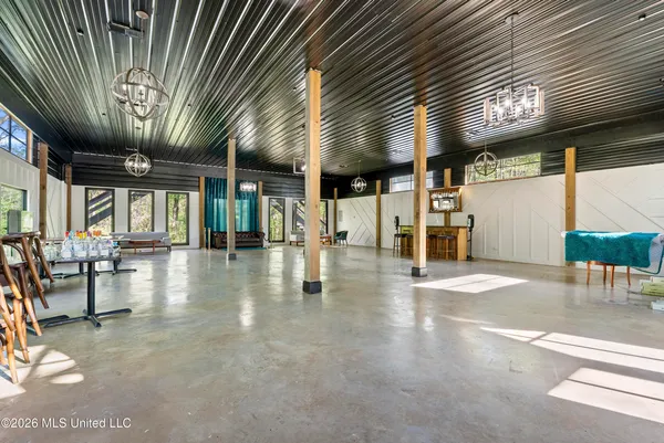 $565,000 | 2314 Highway 7, Holly Springs, MS 38635