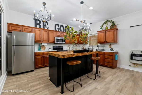 $565,000 | 2314 Highway 7, Holly Springs, MS 38635