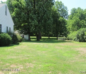 8118 Pa Route Slatington, PA 18080 - Photo 5 of 23 Side Yard