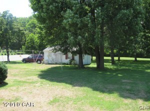 8118 Pa Route Slatington, PA 18080 - Photo 6 of 23 Garage and Yard