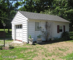8118 Pa Route Slatington, PA 18080 - Photo 8 of 23 Garage
