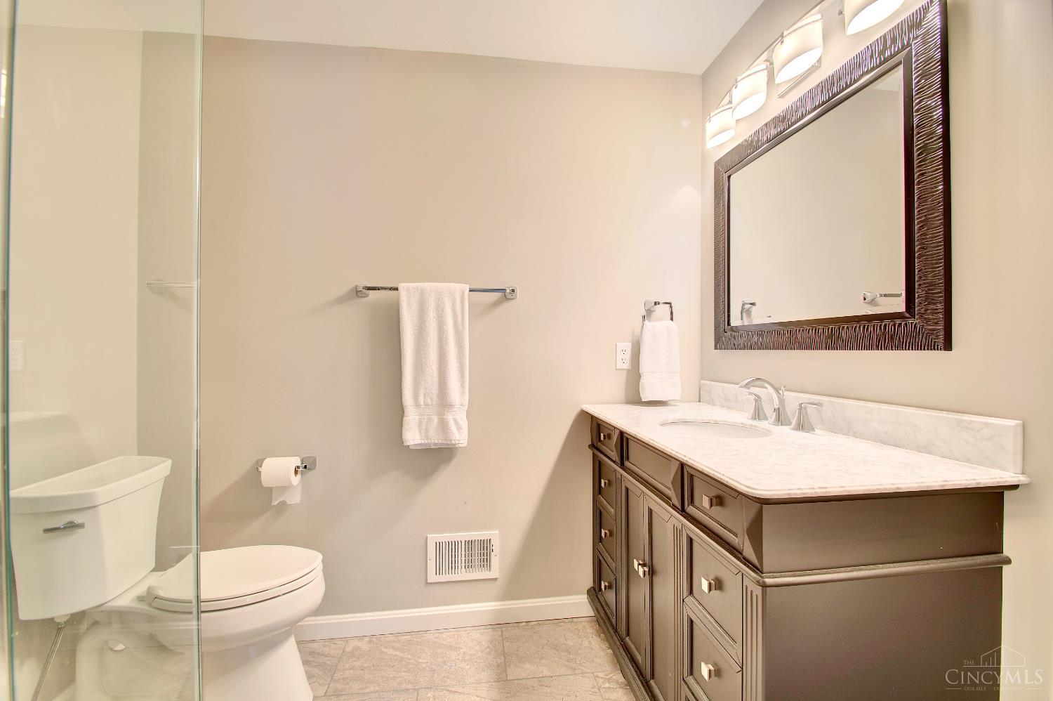 5995 Drake Road Cincinnati, OH 45243 - Photo 47 of 80