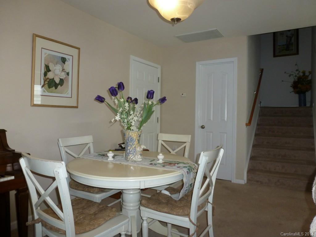 710 Overlook Road Lowell, NC 28098 - Photo 3 of 14