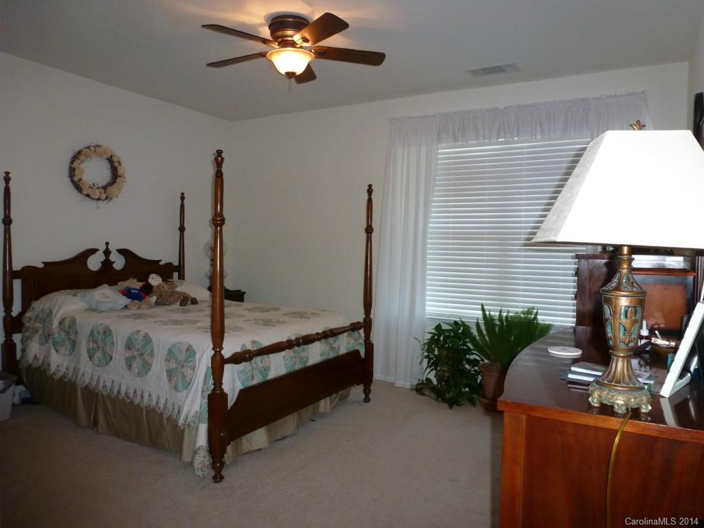 710 Overlook Road Lowell, NC 28098 - Photo 9 of 14