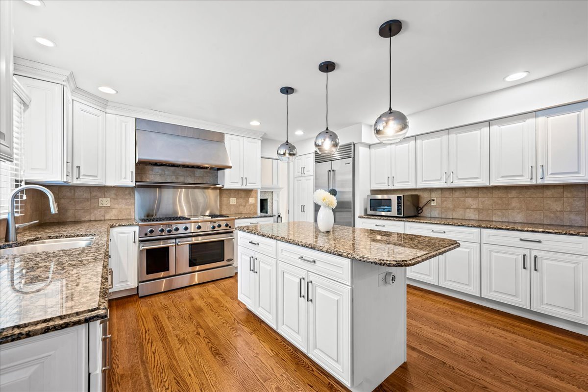 455 Rockefeller Road Lake Forest, IL 60045 - Photo 15 of 40 Gallery Image 15