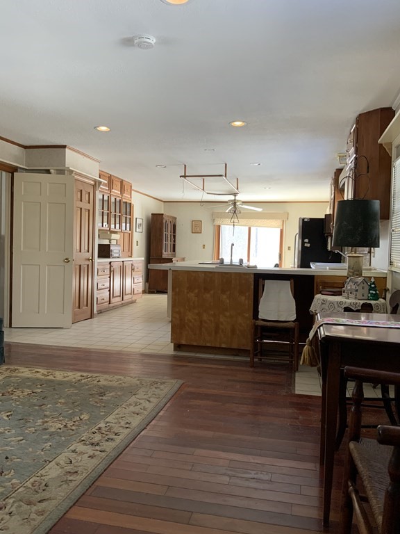 184 Carrington Road Montgomery, MA 01050 - Photo 5 of 38 Gallery Image 5
