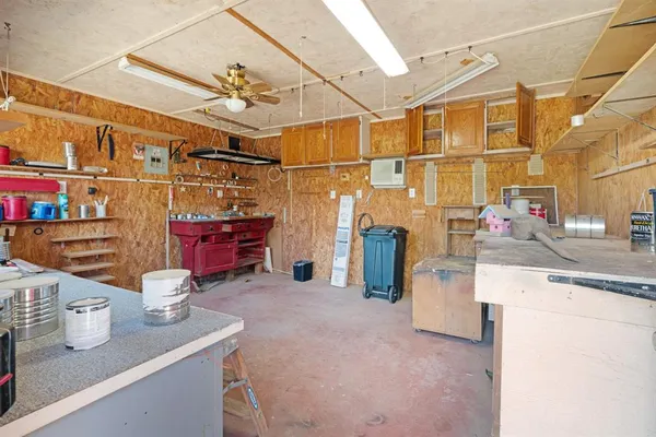 $289,000 | 695 20th Street Northeast, Paris, TX 75460