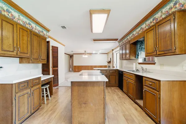 $289,000 | 695 20th Street Northeast, Paris, TX 75460