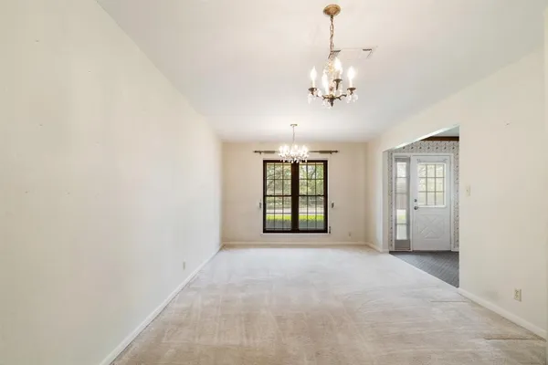 $289,000 | 695 20th Street Northeast, Paris, TX 75460