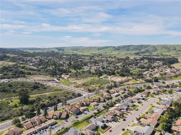 $728,500 | 380 Highland Drive, Santa Maria, CA 93455