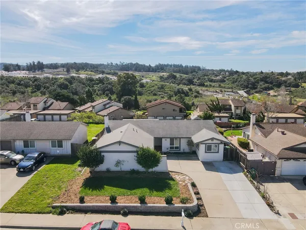 $728,500 | 380 Highland Drive, Santa Maria, CA 93455