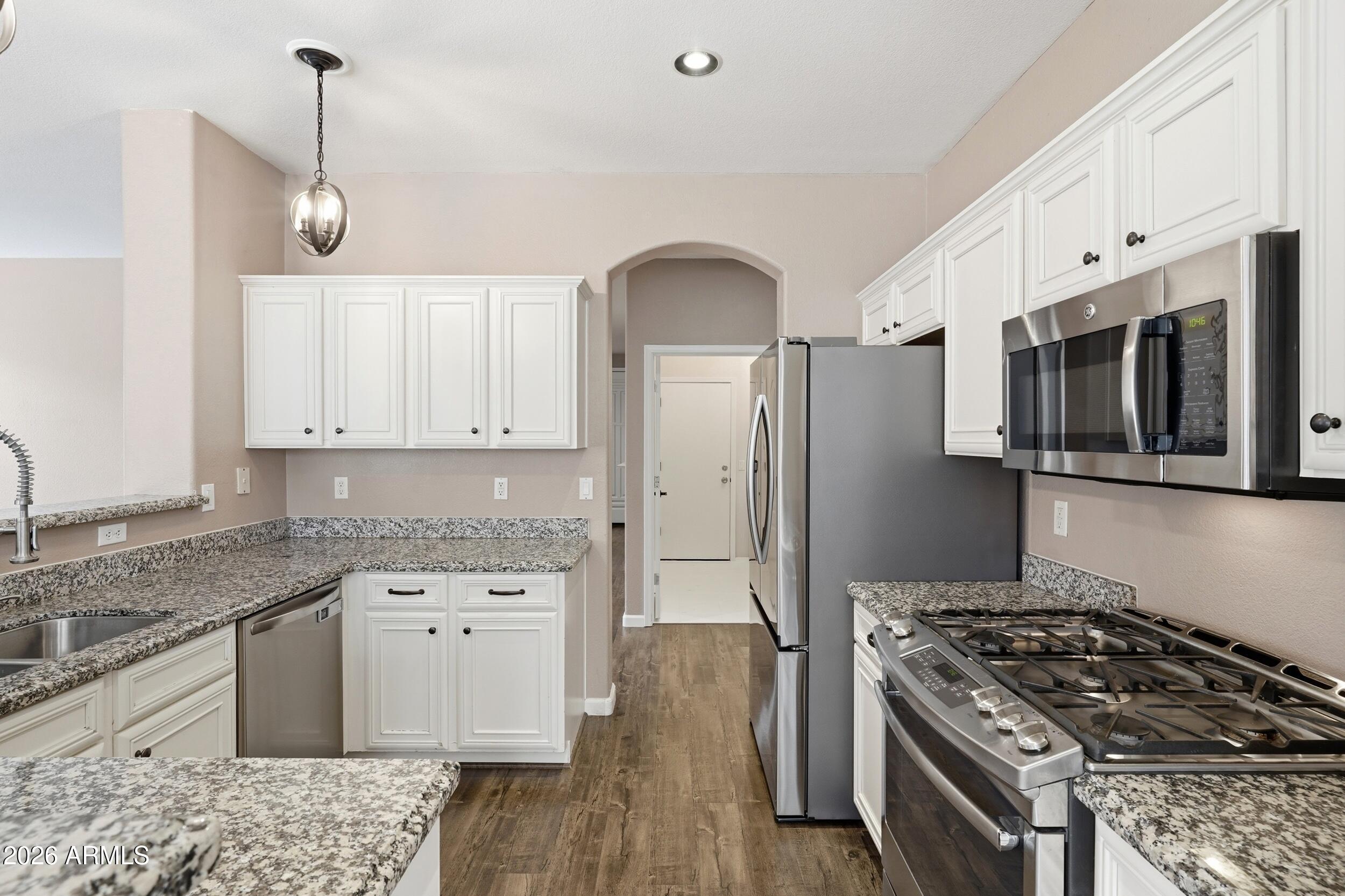 1724 West Deer Creek Road Phoenix, AZ 85045 - Photo 11 of 25