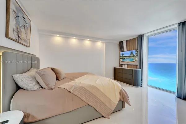 $7,900 | 4001 South Ocean Drive, Unit 16P, Hollywood, FL 33019